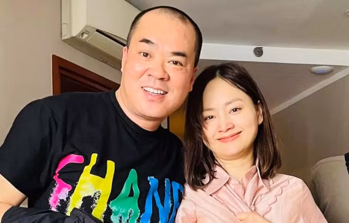 Xuân Hảo và Lan Phương ở hậu trường cảnh quay Mạnh cưỡng bức Khánh. Xuân Hảo và Lan Phương ở hậu trường cảnh quay Mạnh cưỡng bức Khánh.