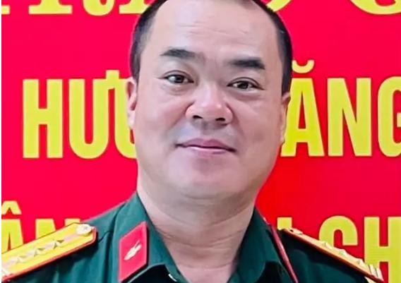 Nhạc sĩ, diễn viên Xuân Hảo hiện là thượng tá quân đội, công tác tại Đoàn nghệ thuật Tăng thiết giáp.