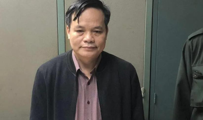 6. Ngày 21/1/2022 Cơ quan cảnh sát điều tra Bộ Công an đã ra quyết định khởi tố bị can, thực hiện lệnh bắt tạm giam ông Lâm Văn Tuấn - Giám đốc Trung tâm Kiểm soát bệnh tật Bắc Giang (CDC Bắc Giang) - để điều tra về tội vi phạm quy định về đấu thầu gây hậu quả nghiêm trọng. 6. Ngày 21/1/2022 Cơ quan cảnh sát điều tra Bộ Công an đã ra quyết định khởi tố bị can, thực hiện lệnh bắt tạm giam ông Lâm Văn Tuấn - Giám đốc Trung tâm Kiểm soát bệnh tật Bắc Giang (CDC Bắc Giang) - để điều tra về tội vi phạm quy định về đấu thầu gây hậu quả nghiêm trọng.