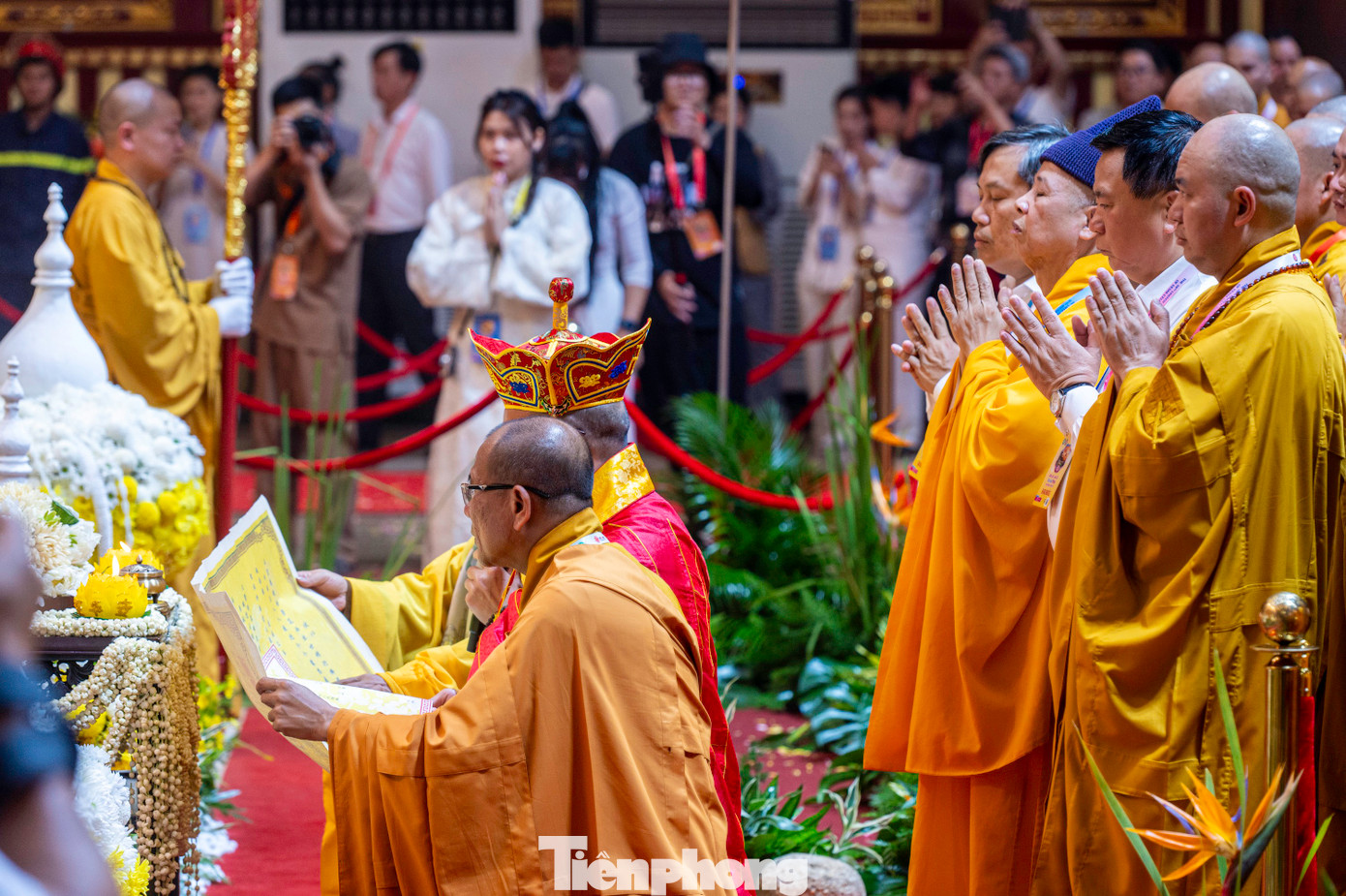 Sau lễ cung nghinh, an vị, Ban trị sự Giáo hội Phật giáo tỉnh tổ chức cho tăng ni, phật tử, nhân dân và du khách thập phương vào Cung Trúc Lâm chiêm bái từ tối 25/5 đến 28/5. Sau đó, toàn thể đại chúng trì tụng nghi thức Phật đản, đồng thời lòng thành kính hướng về kim thân xá lợi Đức Phật cầu nguyện quốc thái dân an, hoà bình cho thế giới.