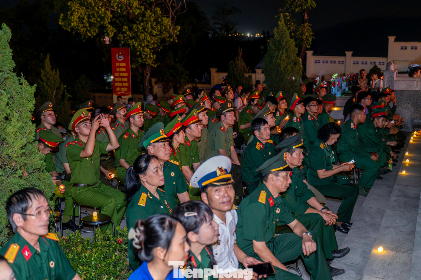 Chương trình có sự tham gia của chị Nguyễn Thị Thu Hà - nguyên Bí thư Tỉnh Đoàn, Phó Trưởng Đoàn ĐBQH tỉnh Quảng Ninh; đại biểu các sở, ban, ngành, Mặt trận Tổ quốc và các tổ chức chính trị - xã hội tỉnh; trên 500 đoàn viên, thanh niên, hội viên, nhân dân, cán bộ, chiến sĩ lực lượng vũ trang, các cựu chiến binh, cựu thanh niên xung phong, thân nhân các gia đình anh hùng, liệt sĩ.