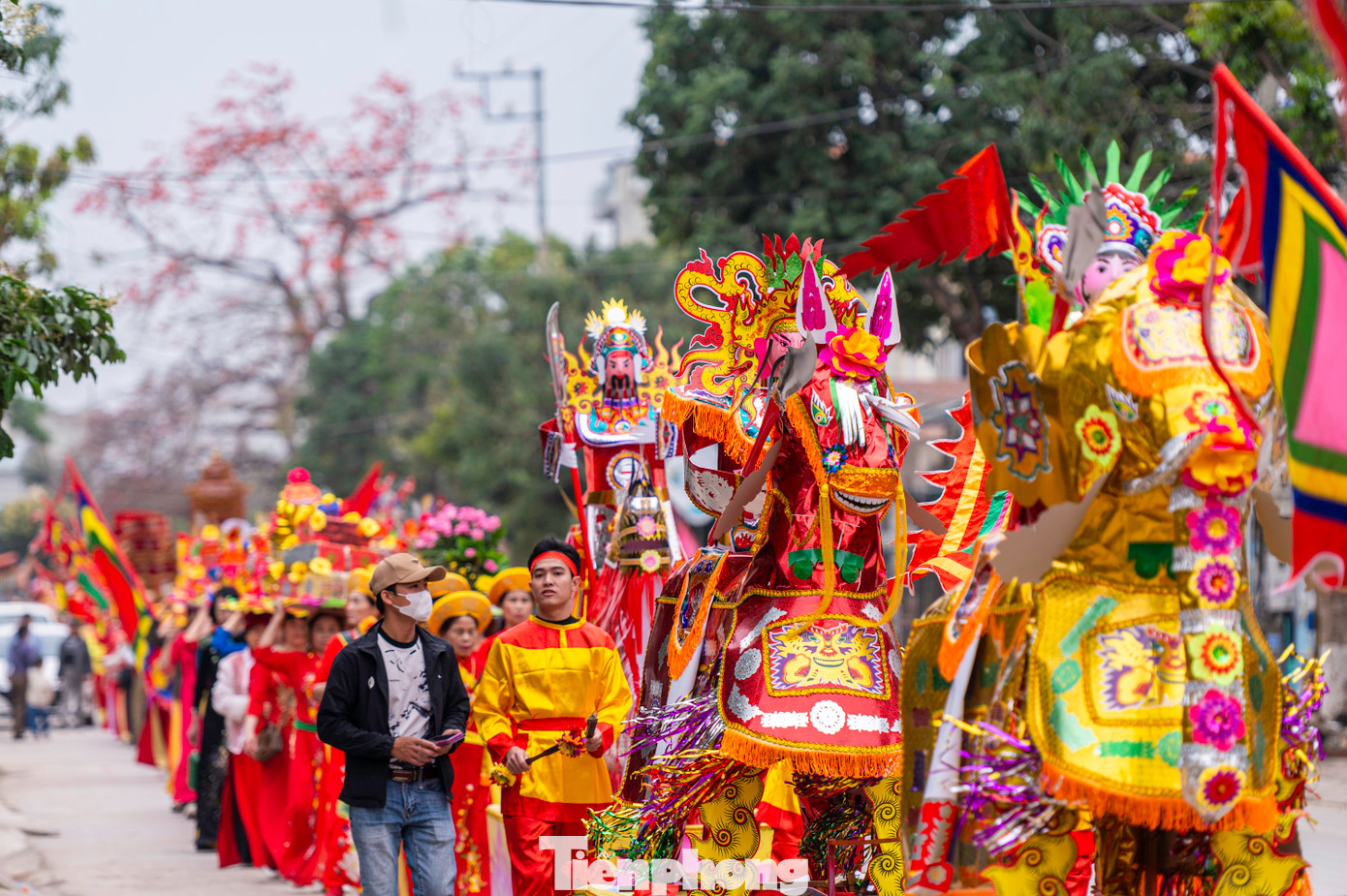 Lễ hội thu hút được hàng nghìn người dân và khách du lịch đến tham dự. Lễ hội thu hút được hàng nghìn người dân và khách du lịch đến tham dự.