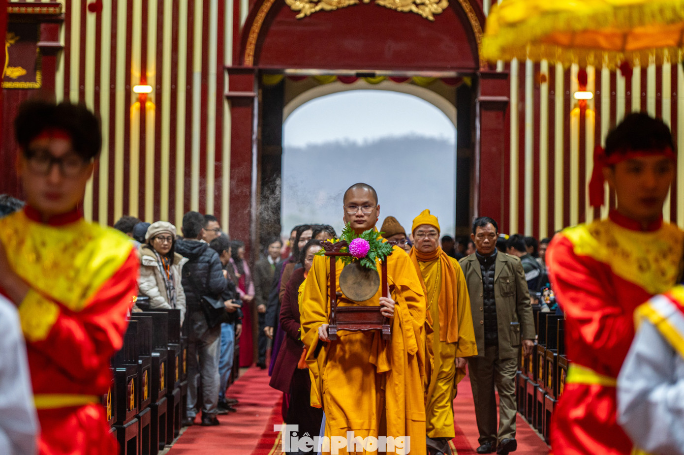 Danh sơn Yên Tử là địa linh, là phúc địa của quốc gia, nơi gắn liền với tên tuổi và sự nghiệp vĩ đại của đức vua Trần Nhân Tông - vị vua đã lãnh đạo quân và dân Đại Việt hai lần đánh thắng giặc Nguyên - Mông xâm lược
