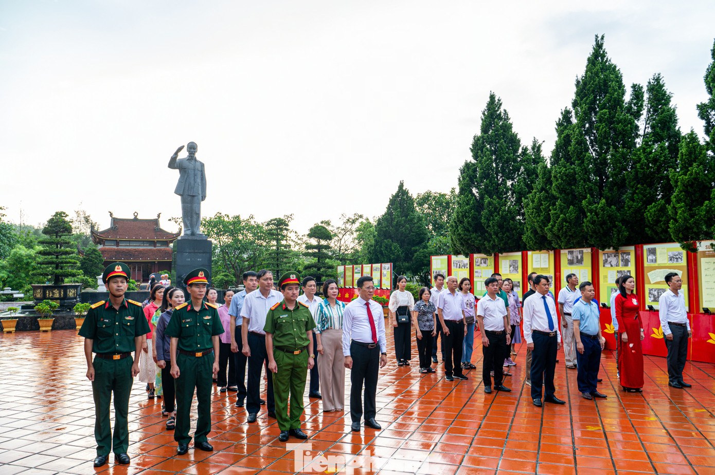 Trải qua hơn 60 năm kể từ ngày Bác về thăm, Cô Tô hôm nay đã đổi thay nhưng những dấu mốc lịch sử ngày đón Bác Hồ về thăm, quần thể Khu lưu niệm Chủ tịch Hồ Chí Minh trên đảo Cô Tô ghi dấu bóng hình Bác đến nay vẫn còn vẹn nguyên trở thành địa chỉ đỏ của quân, dân và khách du lịch mỗi lần ghé thăm đảo.