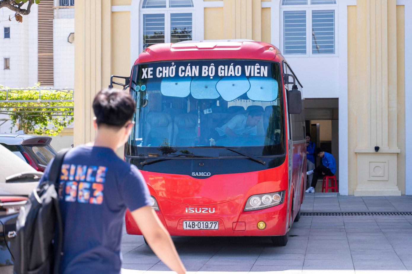 Với đặc thù địa bàn, địa phương đã bố trí lực lượng công an vận chuyển đề thi tới các khu vực hải đảo, tăng cường kiểm soát tránh gian lận bằng công nghệ cao… Bên cạnh các điểm thi bố trí điểm ăn trưa cho các thí sinh ở xa, có phương án hỗ trợ thí sinh ở các vùng sâu, vùng xa trong trường hợp xảy ra mưa lũ. ( Tin: Quốc Nam) Với đặc thù địa bàn, địa phương đã bố trí lực lượng công an vận chuyển đề thi tới các khu vực hải đảo, tăng cường kiểm soát tránh gian lận bằng công nghệ cao… Bên cạnh các điểm thi bố trí điểm ăn trưa cho các thí sinh ở xa, có phương án hỗ trợ thí sinh ở các vùng sâu, vùng xa trong trường hợp xảy ra mưa lũ. ( Tin: Quốc Nam)