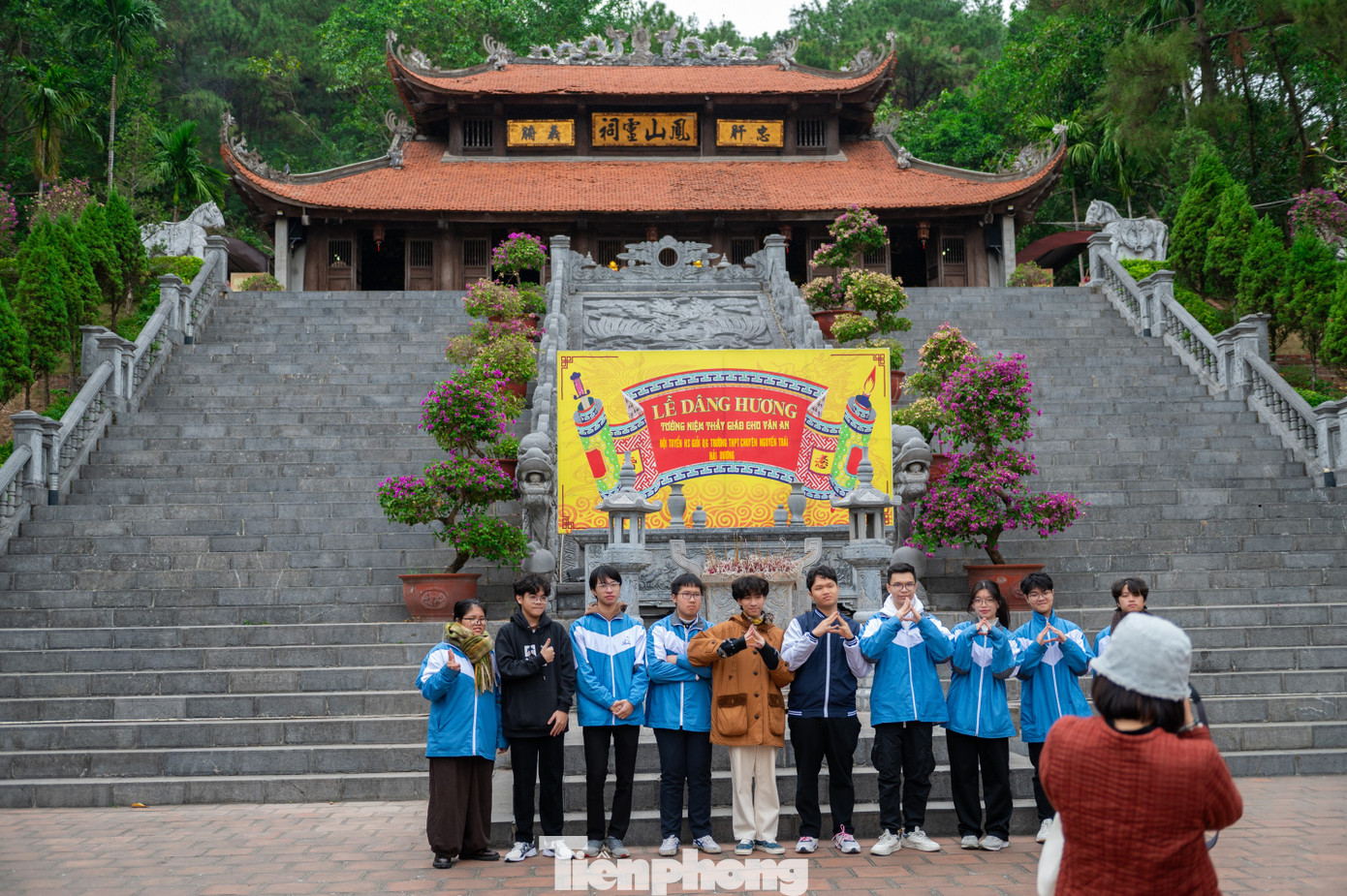 Đền thờ Chu Văn An là điểm du lịch tâm linh và giáo dục truyền thống của rất nhiều du khách, cán bộ, giáo viên, học sinh, sinh viên trên cả nước.