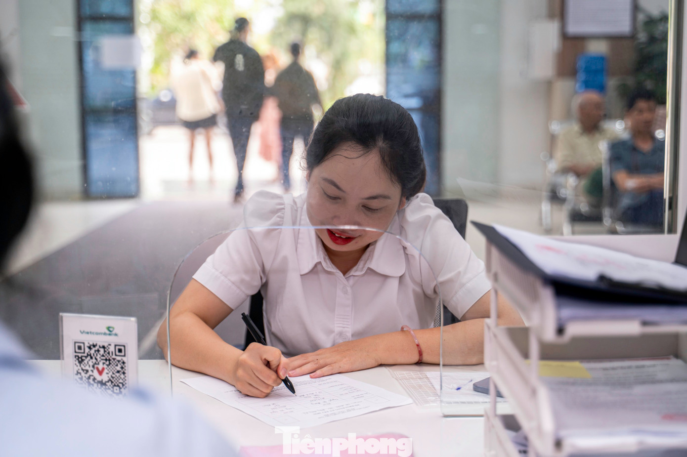 Theo mô hình của Trung tâm phục vụ HCC một cấp, các thủ tục như cấp CCCD, tư pháp, thuế... sẽ được liên thông và trực tiếp làm tại 54 Trung tâm Phục vụ hành chính công tại các xã, phường, đặc khu.