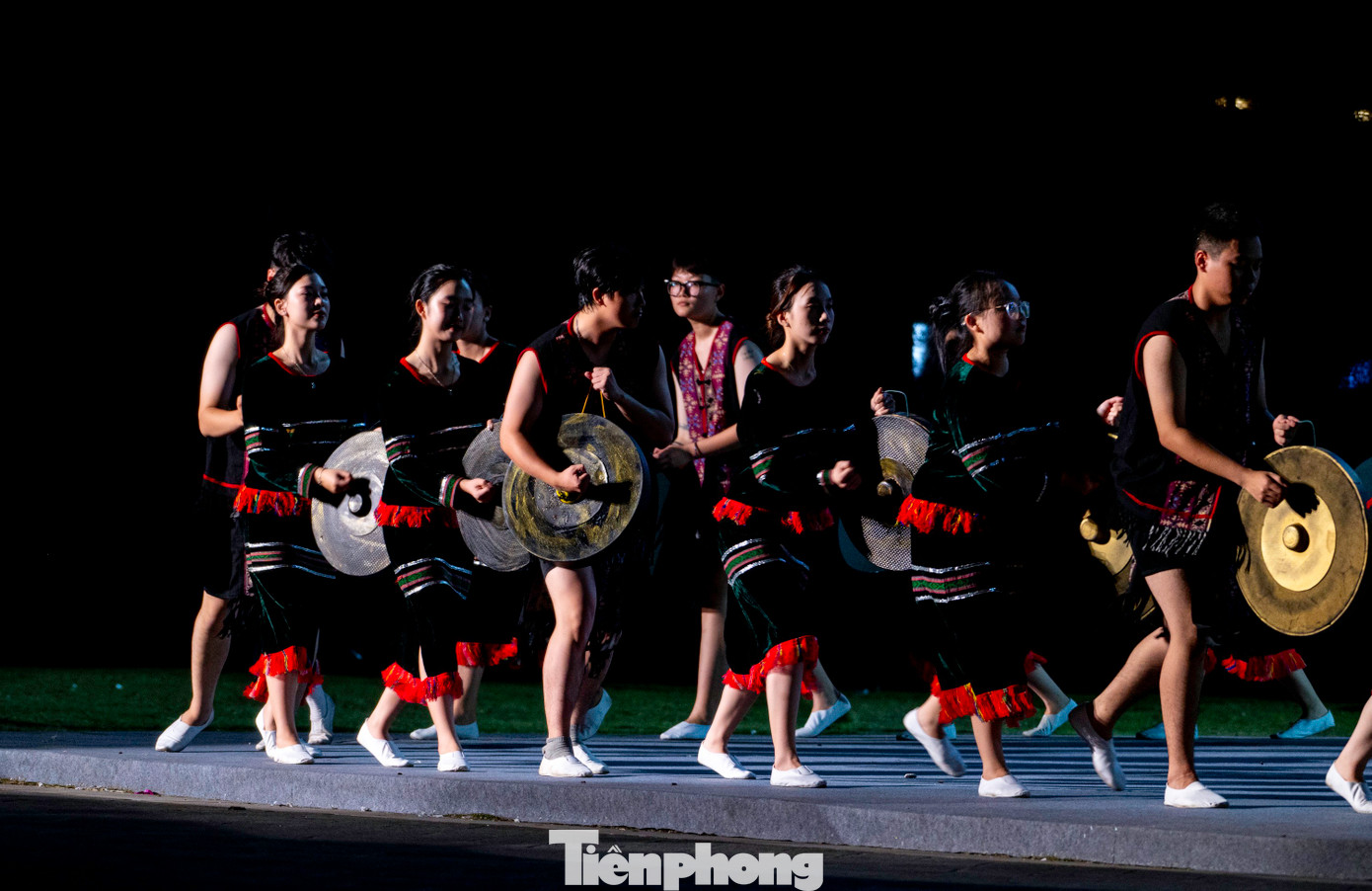 Với thông điệp xuyên suốt “Kết nối di sản - Tiên phong tỏa sáng”, sự kiện góp phần làm giàu bản sắc văn hóa vùng Đông Bắc, nâng cao vị thế du lịch Hạ Long - Quảng Ninh trên bản đồ quốc tế.