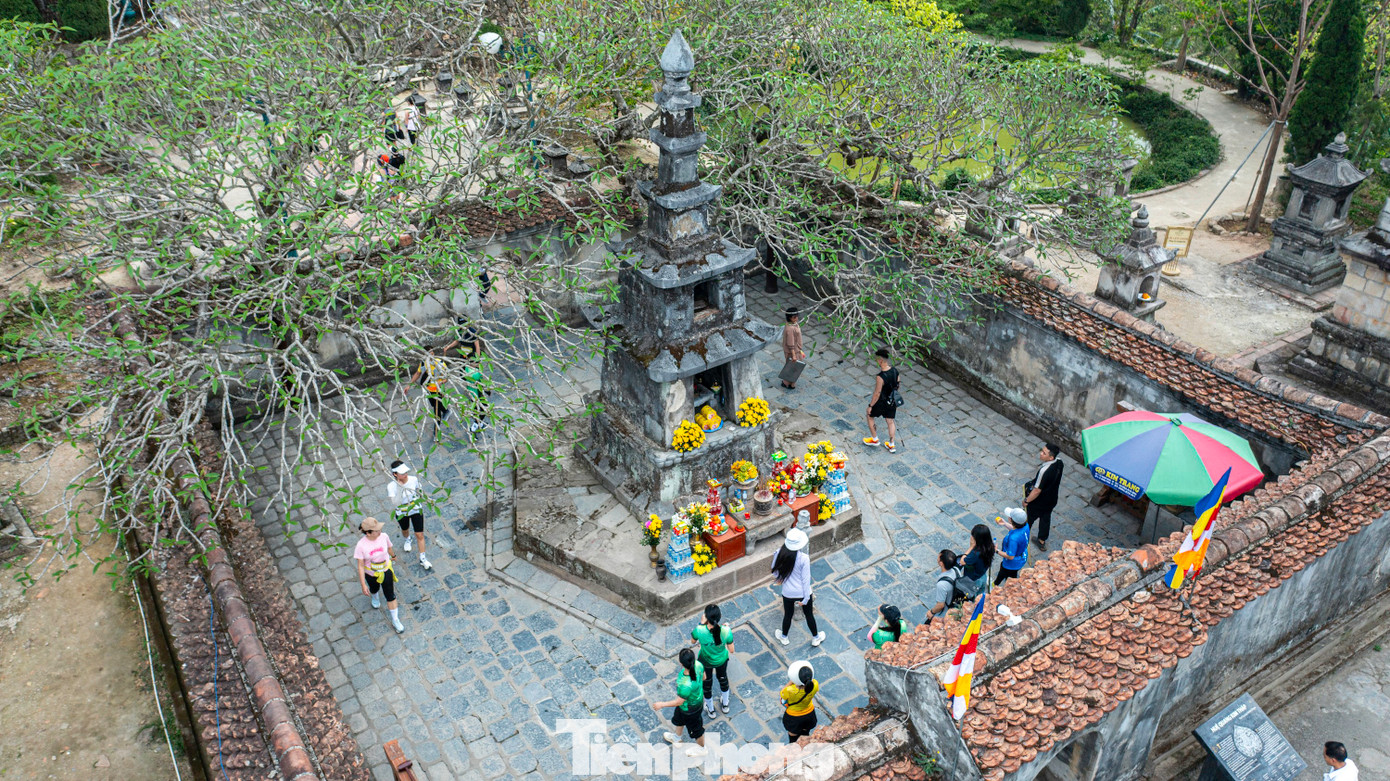 Với nhiều vận động viên, đây là cơ hội để về với thánh địa Phật giáo Trúc Lâm Yên Tử để vừa thi đấu, chiêm bái và lễ Phật trên cung đường đi qua. Với nhiều vận động viên, đây là cơ hội để về với thánh địa Phật giáo Trúc Lâm Yên Tử để vừa thi đấu, chiêm bái và lễ Phật trên cung đường đi qua.