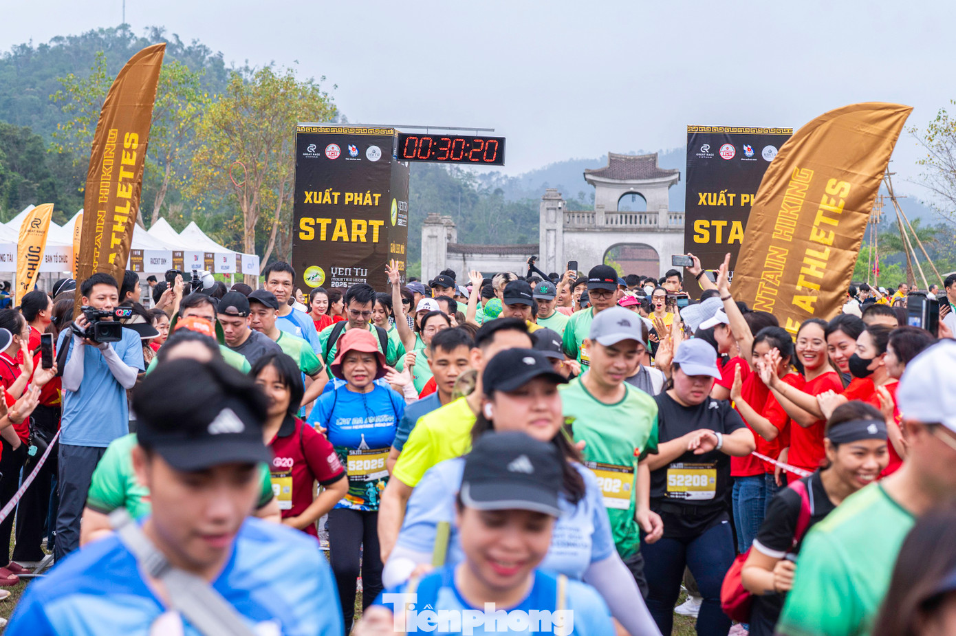 Cung đường leo núi gồm hai cự ly 5 km và 8 km tương đương tới chùa Hoa Yên và chùa Đồng sau đó quay trở lại vạch xuất phát để về đích. Cung đường leo núi gồm hai cự ly 5 km và 8 km tương đương tới chùa Hoa Yên và chùa Đồng sau đó quay trở lại vạch xuất phát để về đích.