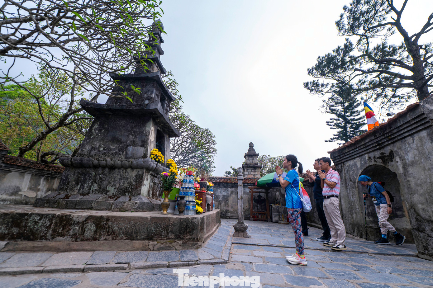 Với nhiều vận động viên, đây là cơ hội để về với thánh địa Phật giáo Trúc Lâm Yên Tử để vừa thi đấu, chiêm bái và lễ Phật trên cung đường đi qua. Với nhiều vận động viên, đây là cơ hội để về với thánh địa Phật giáo Trúc Lâm Yên Tử để vừa thi đấu, chiêm bái và lễ Phật trên cung đường đi qua.