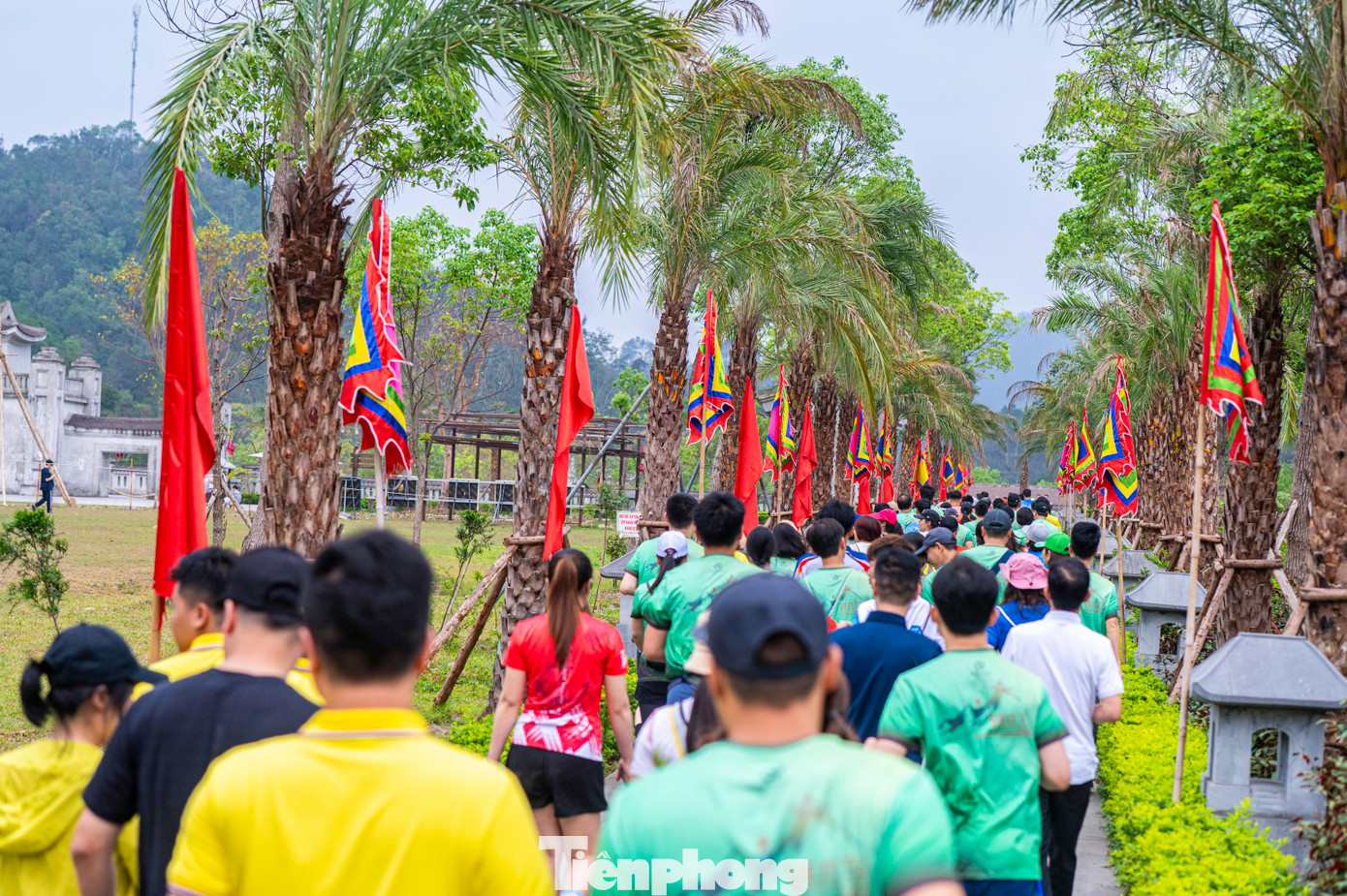 Cung đường leo núi gồm hai cự ly 5 km và 8 km tương đương tới chùa Hoa Yên và chùa Đồng sau đó quay trở lại vạch xuất phát để về đích. Cung đường leo núi gồm hai cự ly 5 km và 8 km tương đương tới chùa Hoa Yên và chùa Đồng sau đó quay trở lại vạch xuất phát để về đích.