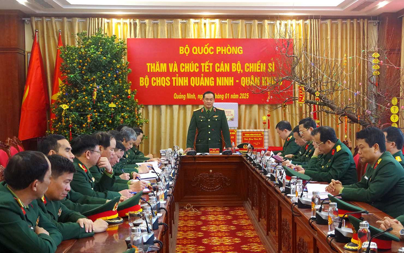 Thượng tướng Vũ Hải Sản, Thứ trưởng Bộ Quốc phòng đánh giá cao thành tích đạt được trong năm qua của Bộ CHQS tỉnh Quảng Ninh.