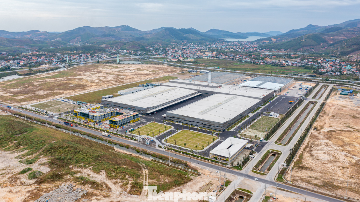 Sau 4 năm xây dựng, nhà máy đã hoàn thiện các hạng mục xây dựng cuối cùng để sẵn sàng đi vào chạy thử từ cuối năm nay và vận hành thương mại đầu năm 2025.