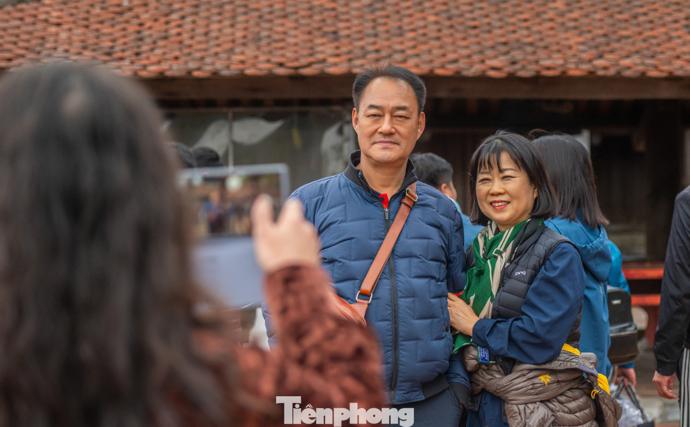 Theo Ban Quản lý di tích và rừng quốc gia Yên Tử, Trong 3 ngày sau khai hội Yên Tử đón gần 40.000 lượt khách, riêng trong hai ngày cuối tuần mỗi ngày có trên 16.000 lượt khách đến hành hương. Tính từ đầu năm 2025 đến nay, đã có 150.736 lượt khách hành hương về Yên Tử, trong đó có nhiều đoàn du khách quốc tế đến từ các quốc gia như Trung Quốc, Hàn Quốc, Nhật Bản...