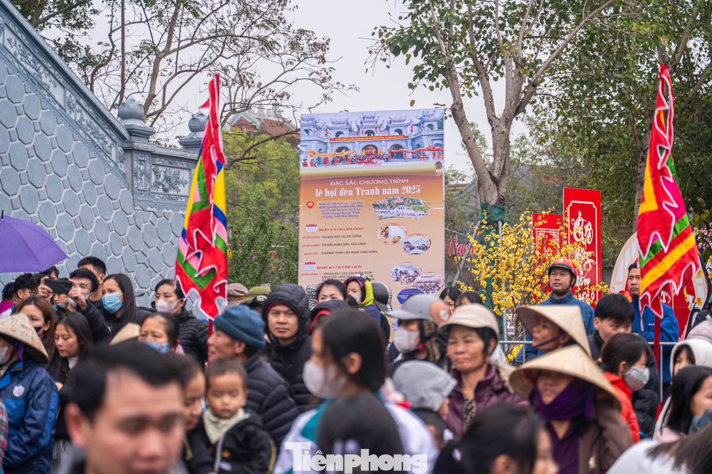 Rất đông người dân và du khách đến tham dự lễ hội. Theo ước lượng của Ban tổ chức, do lễ hội diễn ra vào dịp cuối tuần và có nhiều hoạt động nên dự kiến sẽ thu hút được hàng nghìn người dân đến tham dự. Rất đông người dân và du khách đến tham dự lễ hội. Theo ước lượng của Ban tổ chức, do lễ hội diễn ra vào dịp cuối tuần và có nhiều hoạt động nên dự kiến sẽ thu hút được hàng nghìn người dân đến tham dự.