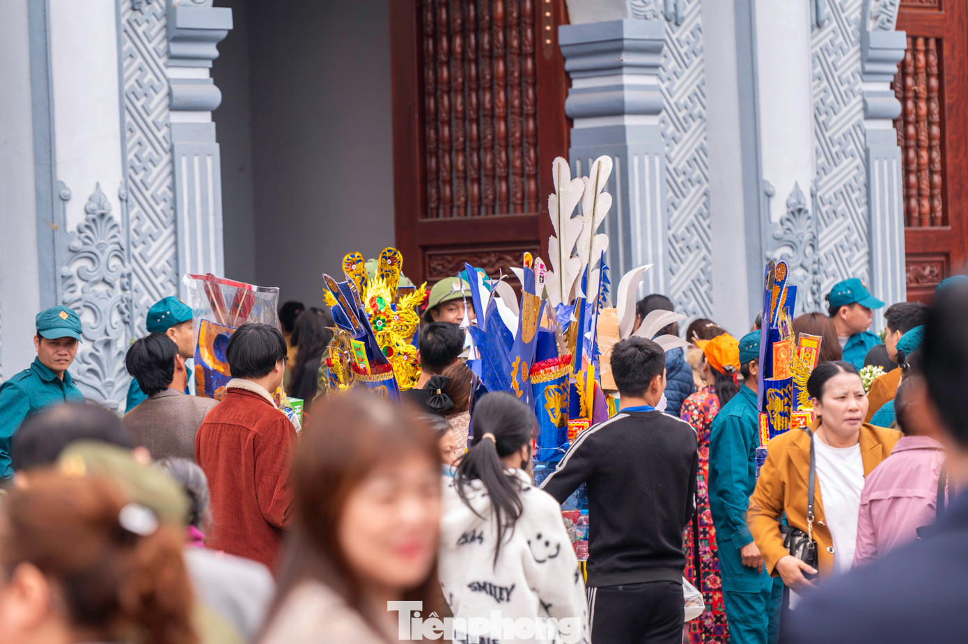 Rất đông người dân và du khách đến tham dự lễ hội. Theo ước lượng của Ban tổ chức, do lễ hội diễn ra vào dịp cuối tuần và có nhiều hoạt động nên dự kiến sẽ thu hút được hàng nghìn người dân đến tham dự. Rất đông người dân và du khách đến tham dự lễ hội. Theo ước lượng của Ban tổ chức, do lễ hội diễn ra vào dịp cuối tuần và có nhiều hoạt động nên dự kiến sẽ thu hút được hàng nghìn người dân đến tham dự.