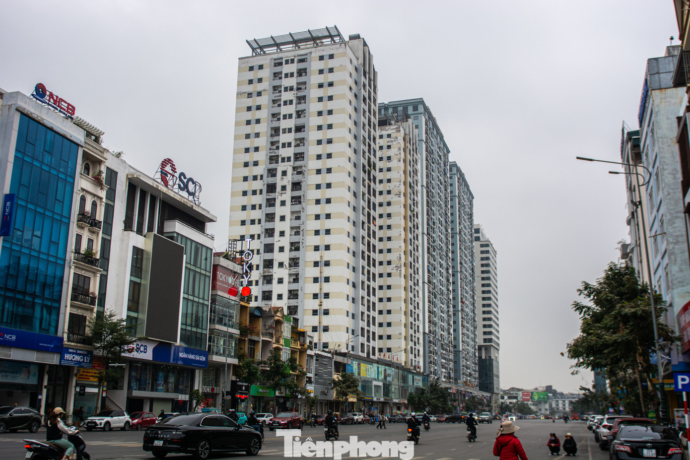 Thời gian qua, TP Hạ Long tổ chức cải tạo hàng loạt chung cư cũ xuống cấp nằm tại phường Trần Hưng Đạo và Bạch Đằng, những tòa tháp chung cư mới hiện đại mọc lên góp phần tạo diện mạo khang trang, hiện đại cho đô thị thành phố và giải quyết nhu cầu chỗ ở cho người dân.