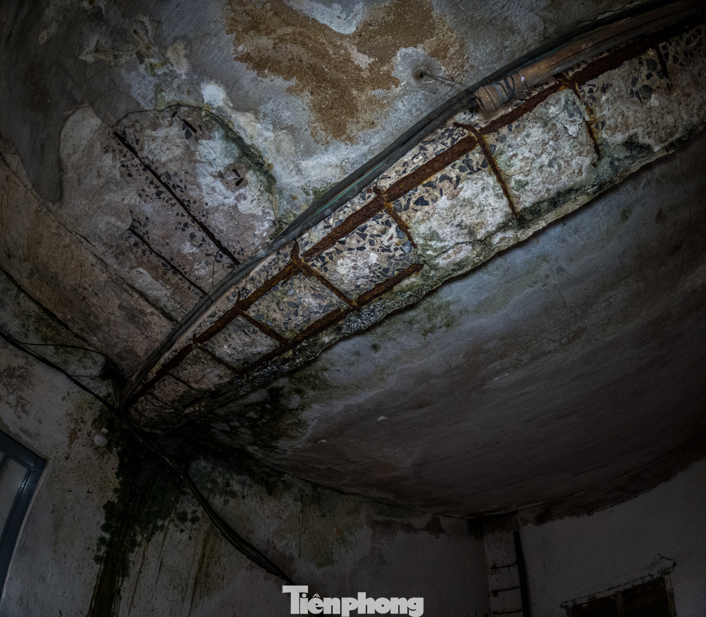 Sau đó, Sở Xây dựng tổ chức kiểm tra và đã ban hành thông báo kết luận kiểm định chất lượng 6 công trình trên đều thuộc nguy hiểm cấp D, khả năng chịu lực của kết cấu không đáp ứng điều kiện sử dụng, nhà xuất hiện tình trạng nguy hiểm tổng thể.