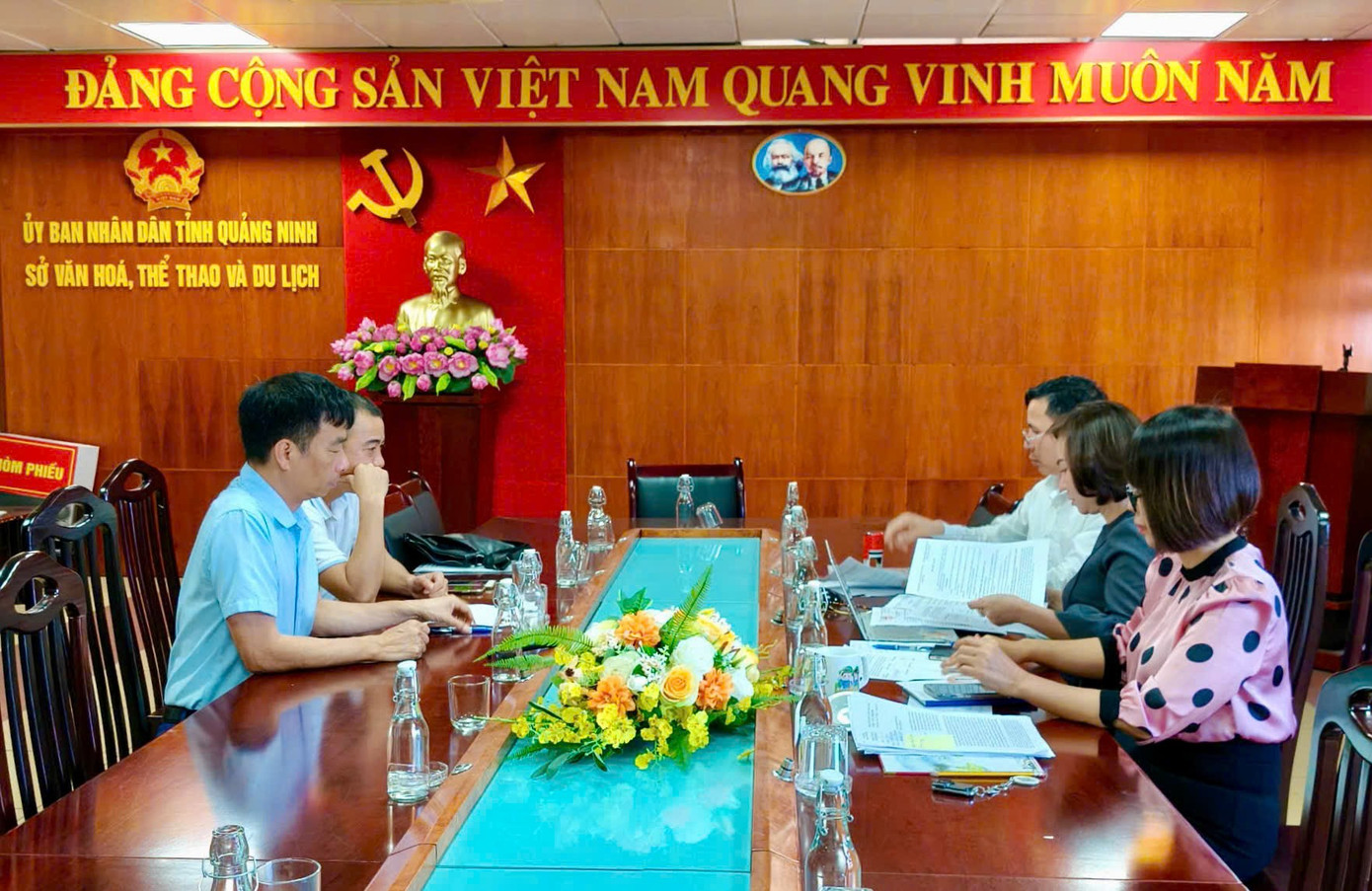 Cơ quan chức năng làm việc với chủ tàu Black Pearl QN 6699