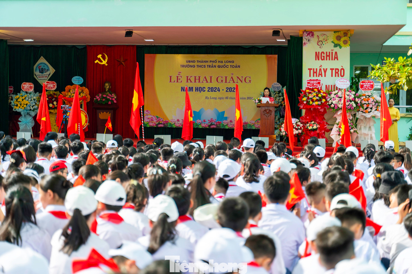 Quảng Ninh đang phấn đấu là một trong những tỉnh, thành phố đi đầu trong phát triển giáo dục thông minh, chuyển đổi số, ứng dụng công nghệ thông tin trong quản lý giáo dục, dạy học và đánh giá chất lượng. Quảng Ninh đang phấn đấu là một trong những tỉnh, thành phố đi đầu trong phát triển giáo dục thông minh, chuyển đổi số, ứng dụng công nghệ thông tin trong quản lý giáo dục, dạy học và đánh giá chất lượng.