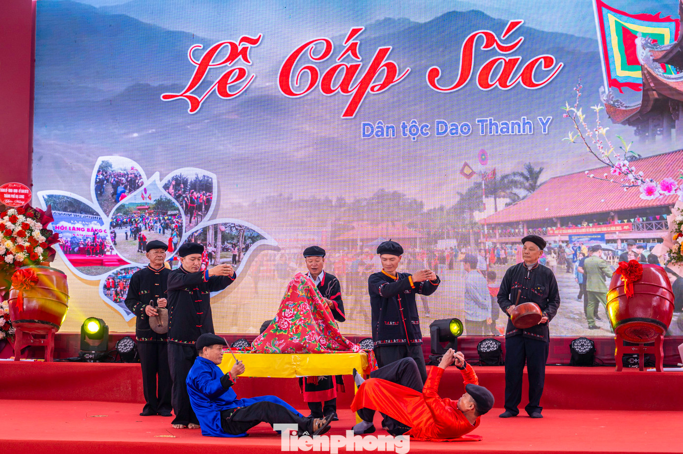 Trong khuôn khổ hội làng còn tái hiện lại một số lễ hội truyền thống đặc thù của người Dao Thanh Y và người Tày như Lễ mừng cơm mới, Lễ cấp sắc, Lễ cầu mùa....