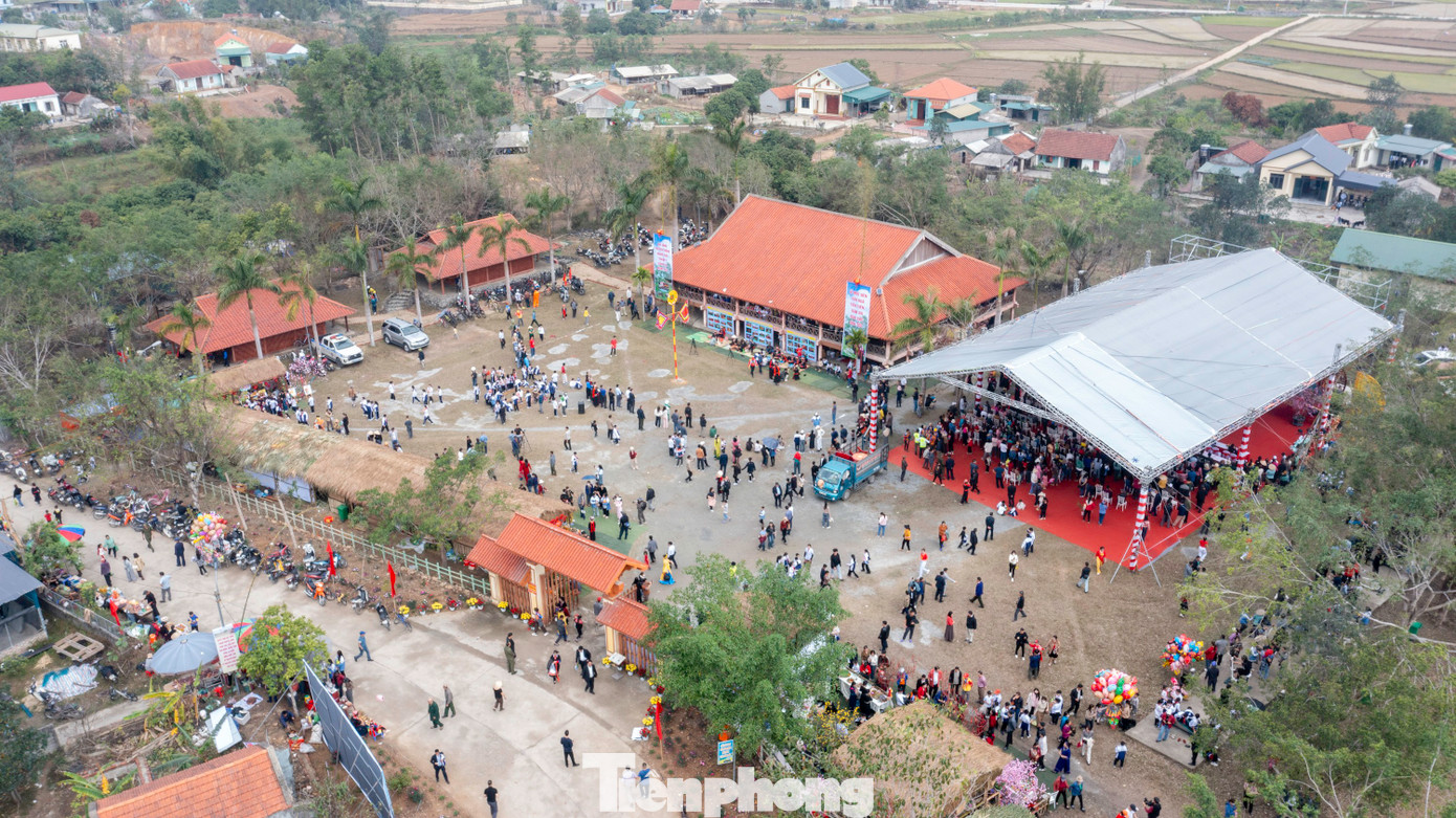 Ngày 28/2, tại Khu bảo tồn văn hóa người Dao Thanh Y, xã Bằng Cả, TP Hạ Long, tỉnh Quảng Ninh diễn ra Lễ hội làng Bằng Cả năm 2025.