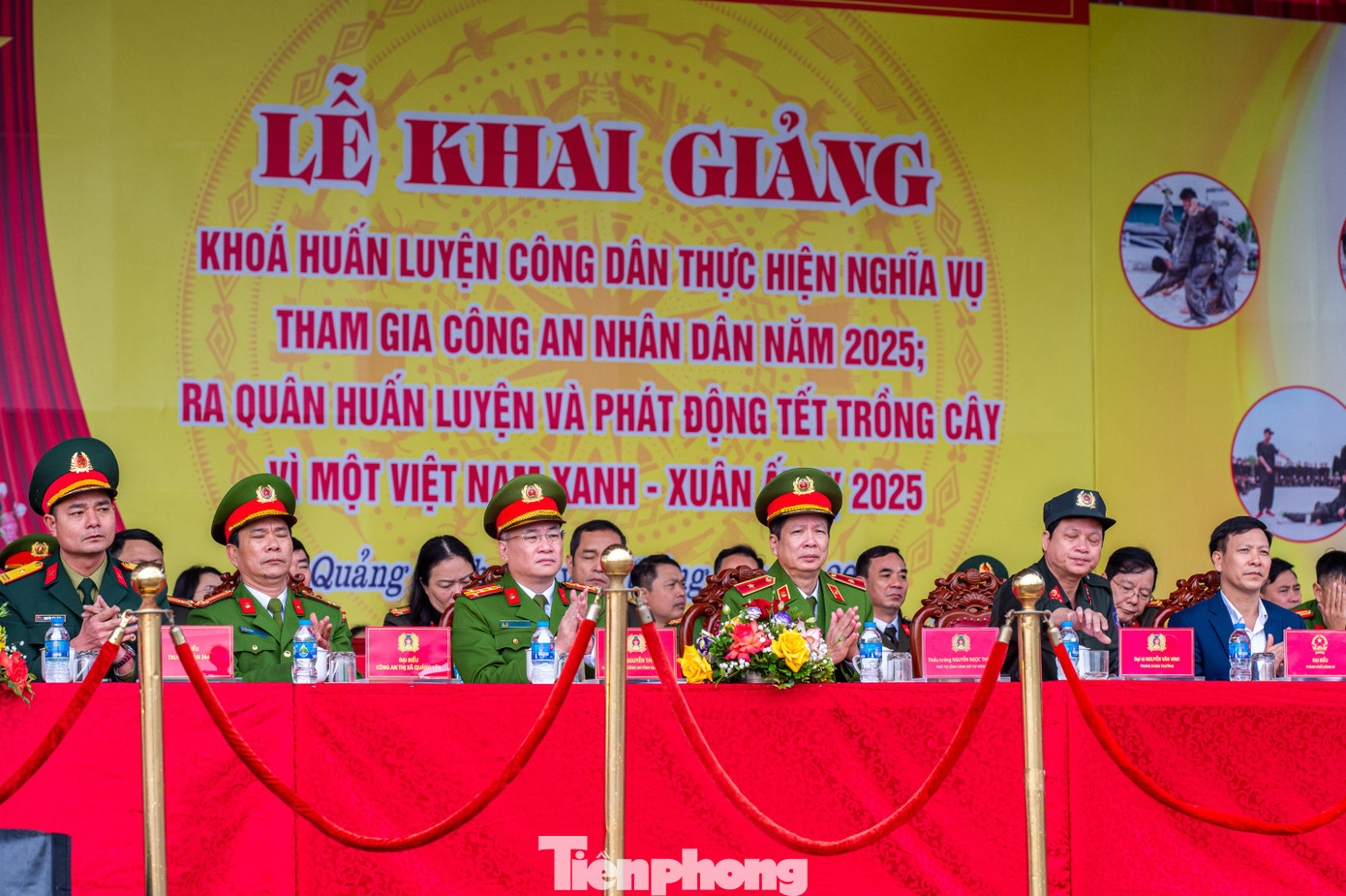 Tham dự buổi lễ có Thiếu tướng Nguyễn Ngọc Thanh - Phó Bí thư Đảng ủy, Phó Tư lệnh Bộ Tư lệnh Cảnh sát cơ động, Bộ Công an; Đại tá Nguyễn Thuận - Phó Giám đốc Công an tỉnh Quảng Ninh và đại diện lực lượng công an các tỉnh, thành vùng Đông Bắc.