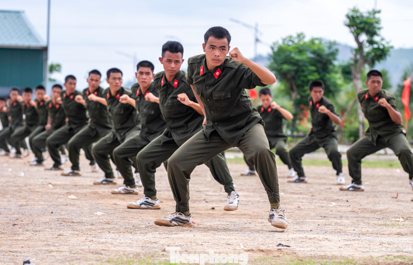 Trong 3 tháng huấn luyện vừa qua, gần 1.700 tân binh phải trải qua nhiều bài học trong môi trường, điều kiện khắc nghiệt.