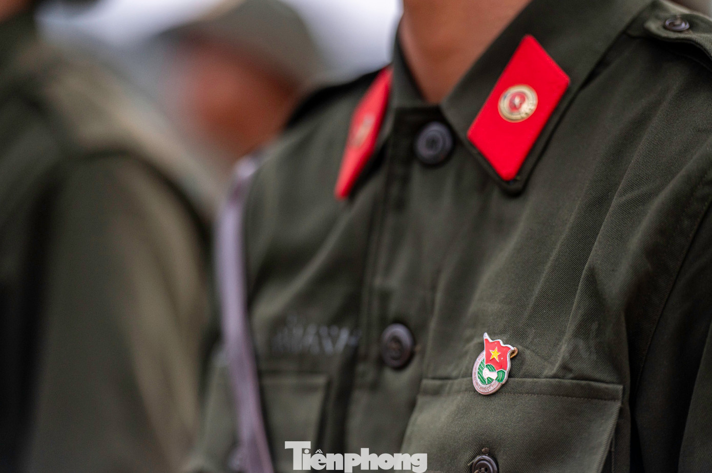 Đồng thời, các chiến sĩ phải rèn luyện bản lĩnh chính trị vững vàng, yêu ngành, yêu nghề, sẵn sàng cho mọi nhiệm vụ bảo vệ tổ chức, bảo vệ Tổ quốc và sự bình yên của nhân dân. Tham gia các hoạt động, sự kiện lớn của địa phương...