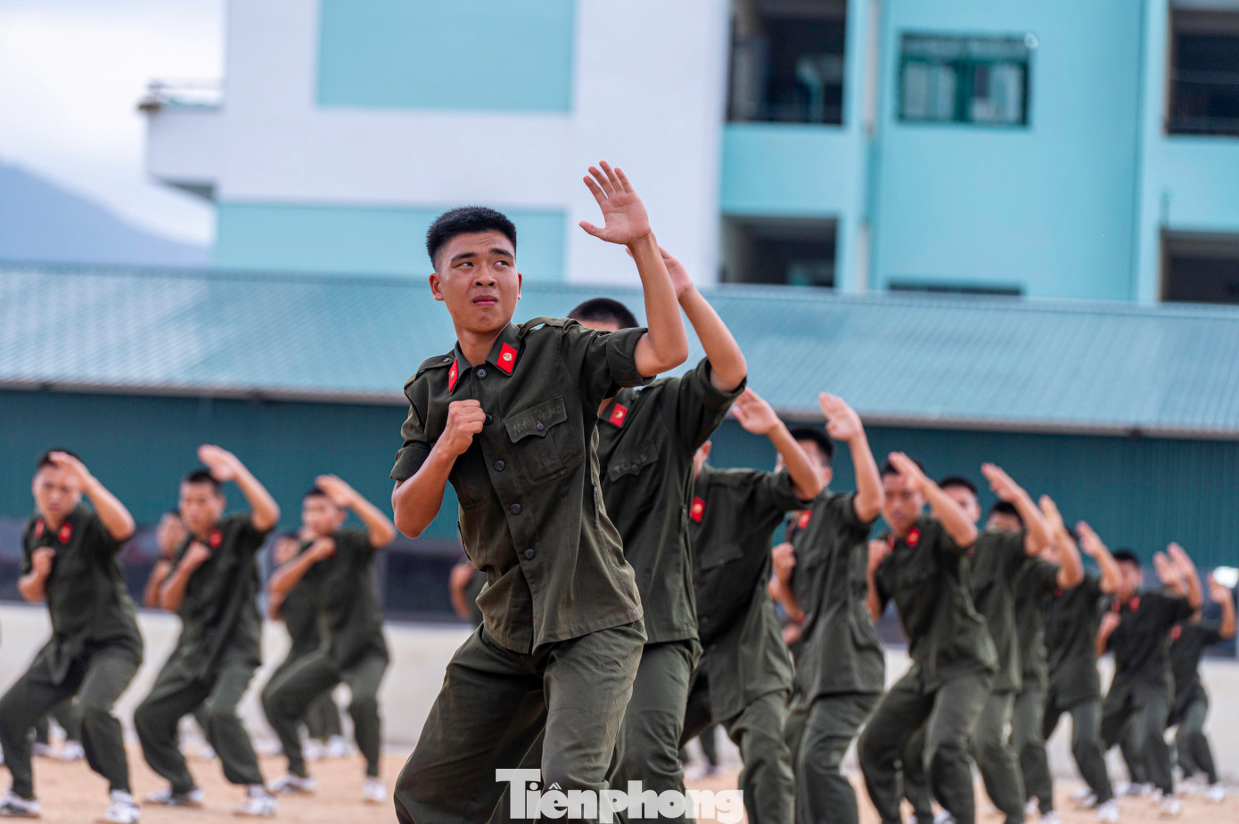 Trong 3 tháng huấn luyện vừa qua, gần 1.700 tân binh phải trải qua nhiều bài học trong môi trường, điều kiện khắc nghiệt.