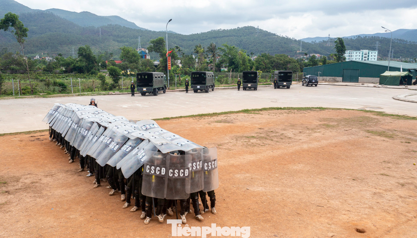 Trong đó có việc tổ chức đội hình, lá chắn để đập tan cuộc bạo động của các tổ chức phản động nhằm kích động nhân dân, chống phá Đảng và nhà nước, tham gia việc truy bắt tội phạm...