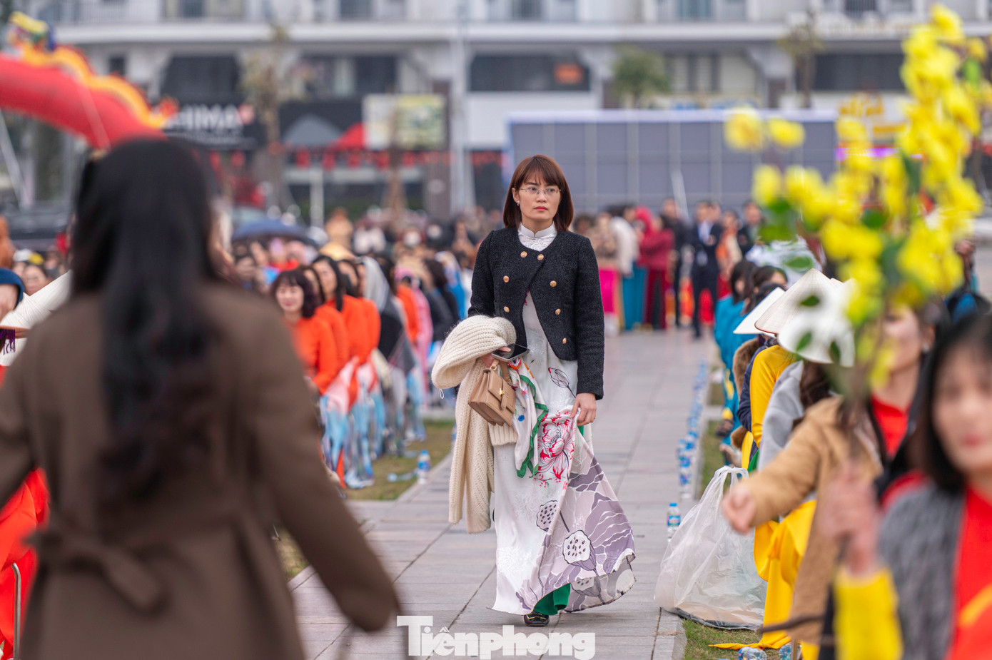 Ngoài ra, hoạt động này nhằm kỷ niệm 115 ngày Quốc tế phụ nữ 8/3 và kỷ niệm 1985 năm cuộc khởi nghĩa Hai Bà Trưng, hai vị nữ anh hùng dân tộc đầu tiên đã đánh đuổi giặc ngoại xâm phương Bắc để giành lại chủ quyền cho dân tộc. Lần đầu tiên trong lịch sử người phất cờ khởi nghĩa và xưng vương là phụ nữ.