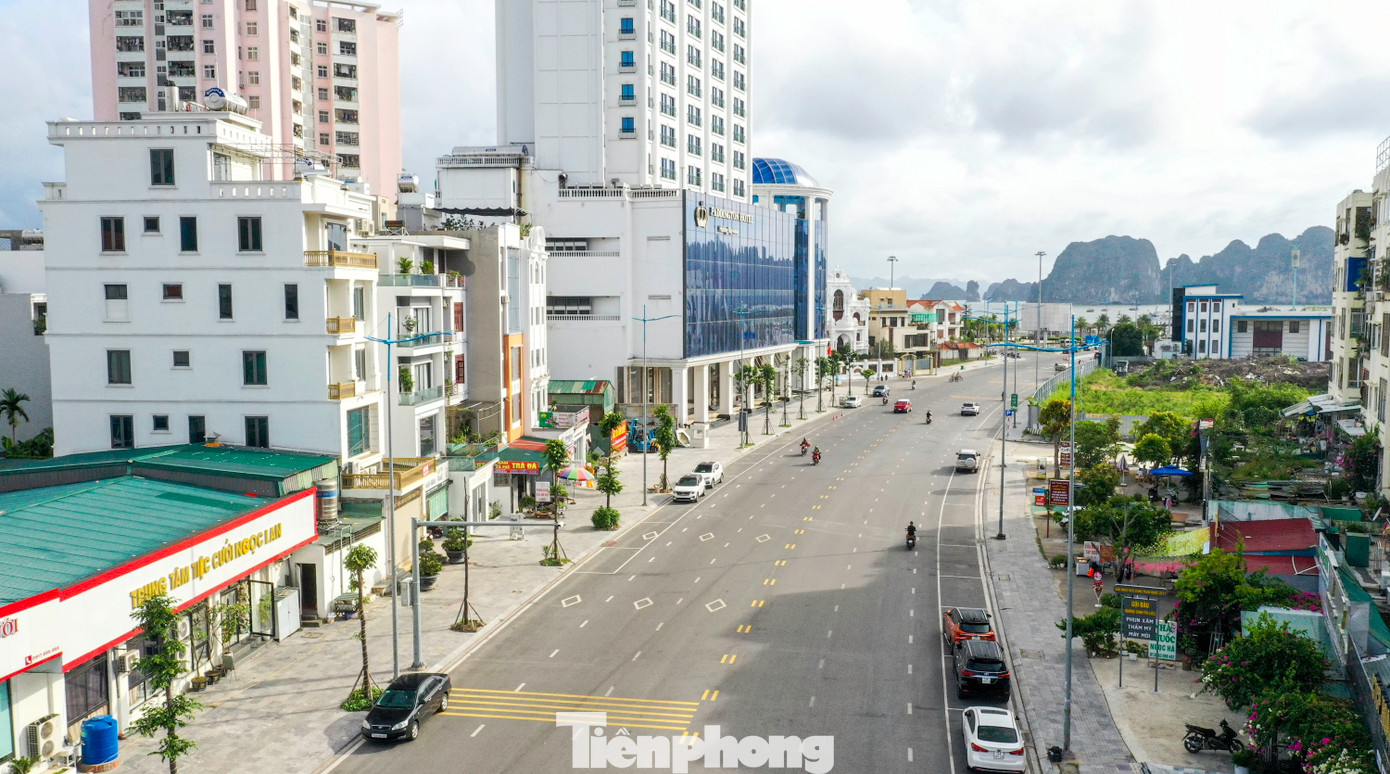 Phường Hạ Long mang dáng dấp của đô thị lớn, trung tâm của tỉnh Quảng Ninh.