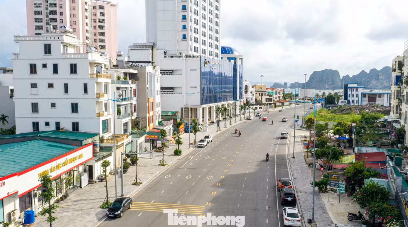 Phường Hạ Long mang dáng dấp của đô thị lớn, trung tâm của tỉnh Quảng Ninh.