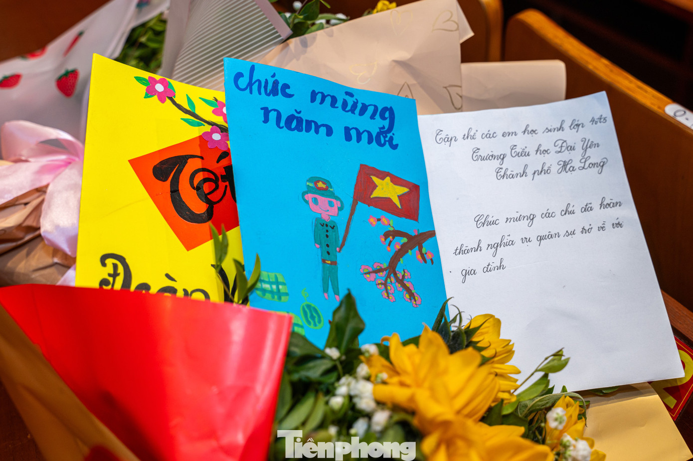 "Chúng tôi xin hứa với các đồng chí lãnh đạo Thành phố và Thủ trưởng các cơ quan quân đội, sẽ tiếp tục rèn luyện, phấn đấu và phát huy phẩm chất Bộ đội Cụ Hồ, phát huy trách nhiệm của người đảng viên trên mọi lĩnh vực công tác, công việc hàng ngày, đặc biệt chấp hành nghiêm pháp luật, hương ước, quy ước của khu dân cư, sẵn sàng tiên phong khắc phục mọi khó khăn để góp một phần sức lực, khả năng của mình vào sự nghiệp xây dựng thành phố Hạ Long ngày càng phát triển và giàu mạnh", Hải chia sẻ.