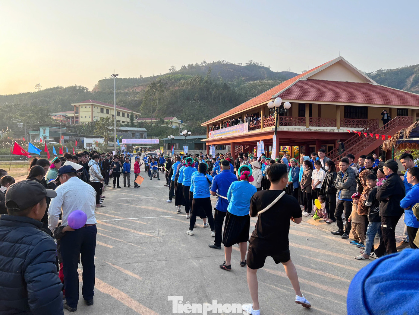 Tham gia Ngày hội có trên 500 đoàn viên, thanh niên trên địa bàn tỉnh Quảng Ninh cùng đông đảo người dân huyện Tiên Yên và khách du lịch.