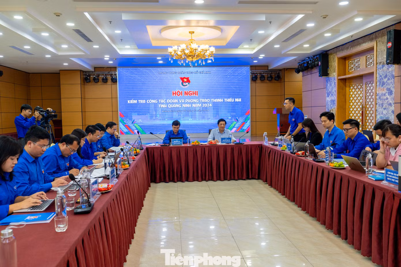 Đại diện Tỉnh Đoàn Quảng Ninh phát biểu về công tác Đoàn và phong trào thanh thiếu nhi trong năm 2024. Đại diện Tỉnh Đoàn Quảng Ninh phát biểu về công tác Đoàn và phong trào thanh thiếu nhi trong năm 2024.