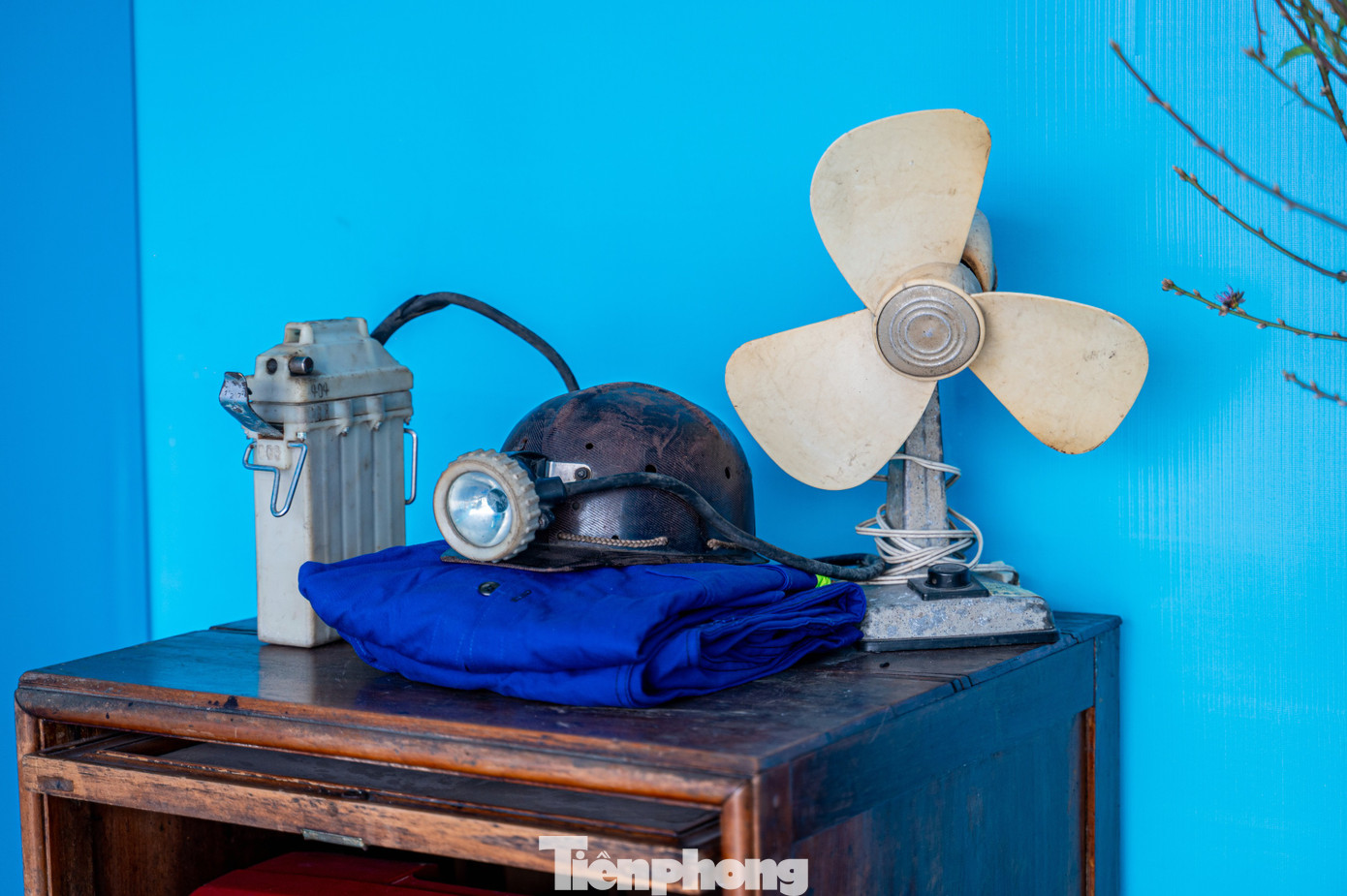 Nhiều vật dụng gắn liền với cuộc sống gia đình thợ mỏ mà trong đó không thể thiếu được là mâm ngũ quả mỗi khi Tết đến.