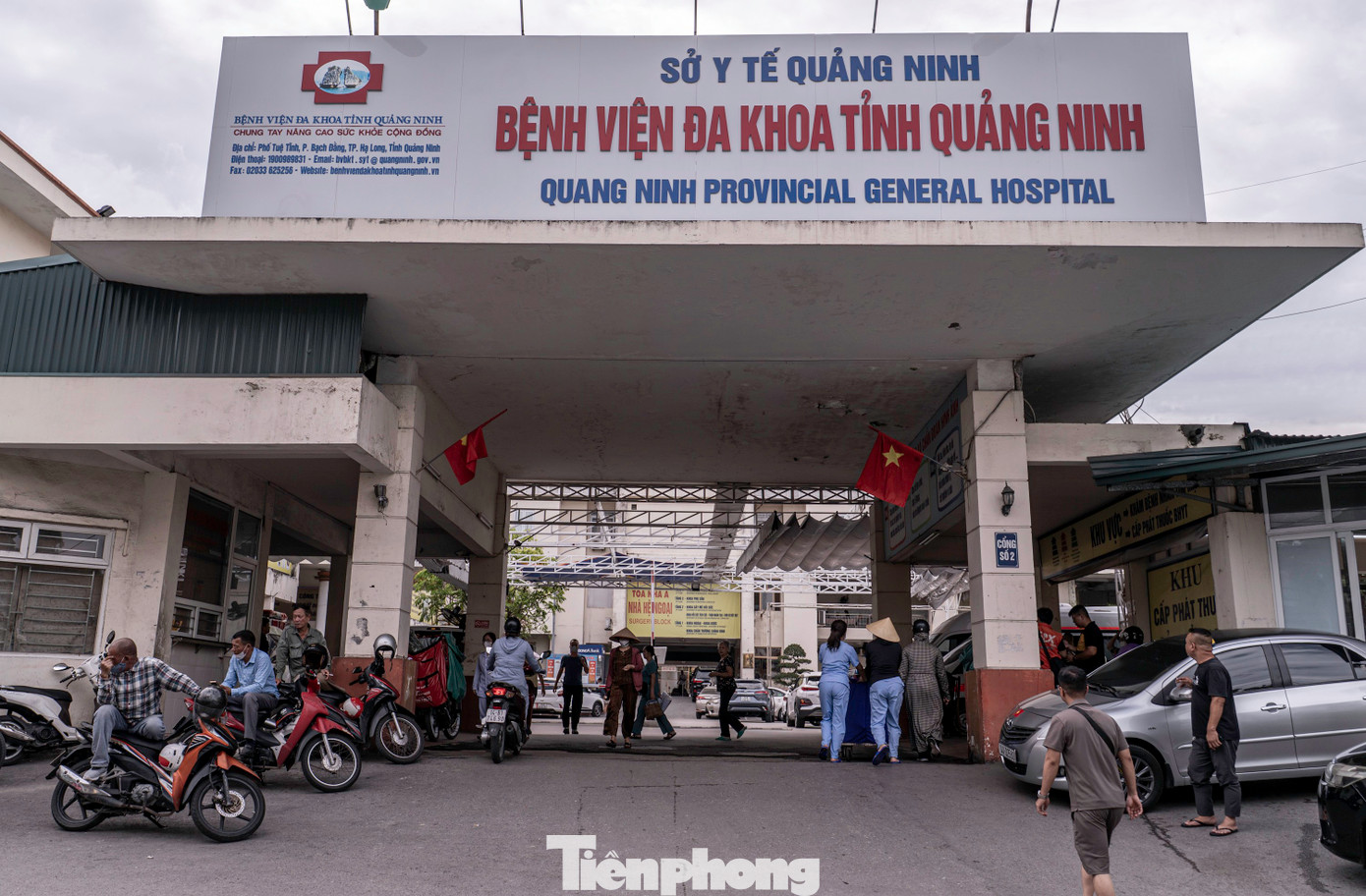 Bệnh viện được đưa vào hoạt động năm 2002 với thiết kế 673 giường bệnh, mục tiêu của bệnh viện nhằm đáp ứng nhu cầu khám, chữa bệnh của người dân thành phố Hạ Long và các địa phương trong tỉnh Quảng Ninh.