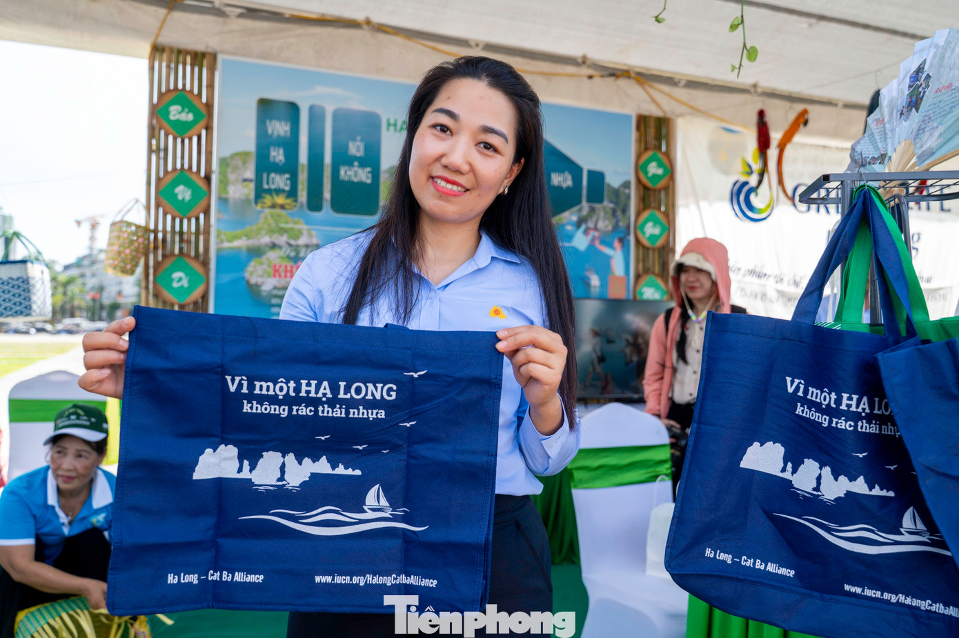 Ông Nghiêm Xuân Cường, Phó chủ tịch UBND tỉnh Quảng Ninh, cho biết các mô hình như Vịnh Hạ Long không rác thải nhựa do Ban Quản lý Vịnh Hạ Long tham mưu triển khai... đã tạo nên dấu ấn tích cực và nhận được sự hưởng ứng mạnh mẽ từ cộng đồng. Năm 2022, huyện ủy Cô Tô ban hành và triển khai Đề án huyện Cô Tô nói không với rác thải nhựa - là huyện đảo đầu tiên cả nước có Đề án, Nghị quyết riêng của cấp ủy về phòng, chống rác thải nhựa.