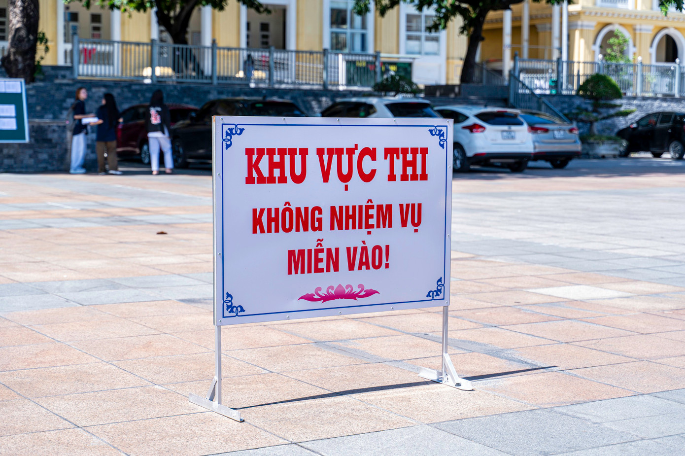 Toàn tỉnh Quảng Ninh có 40 điểm thi, 849 phòng thi, trong đó địa phương nhiều điểm thi nhất là TP Hạ Long với 9 điểm thi, tổng số thí sinh là 5.737. Các địa phương đều có phương án bố trí thêm ít nhất 1 điểm thi dự phòng.