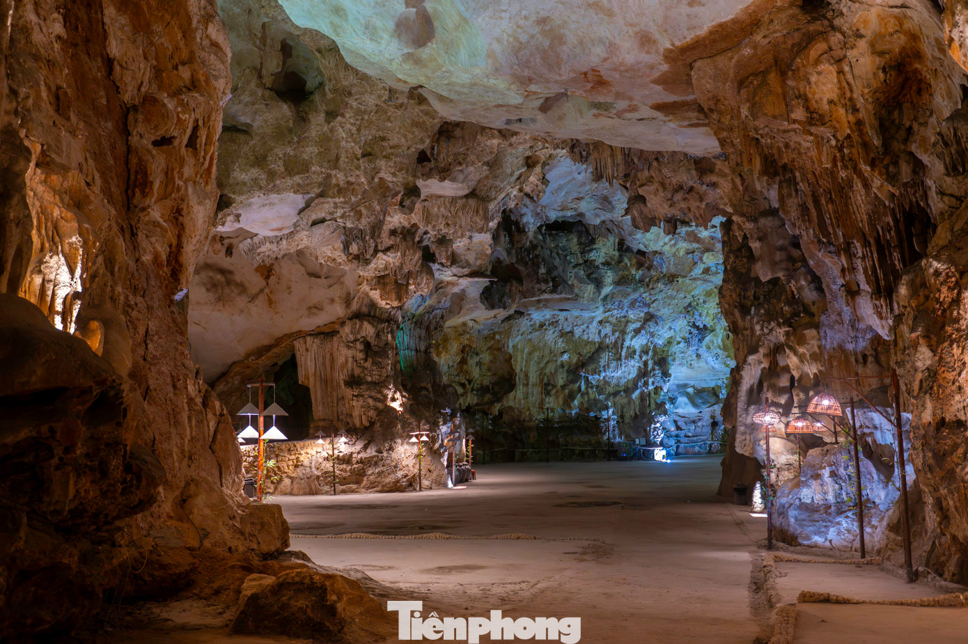 Sau đó, trong thông tin gửi báo chí của Công ty APC Corporation (đơn vị dự kiến tổ chức sự kiện), Hang Dơi sẽ chính thức mở cửa đón khách du lịch từ tháng 4, đồng thời trở thành một nhà hàng kết hợp nhà hát trong hang động.