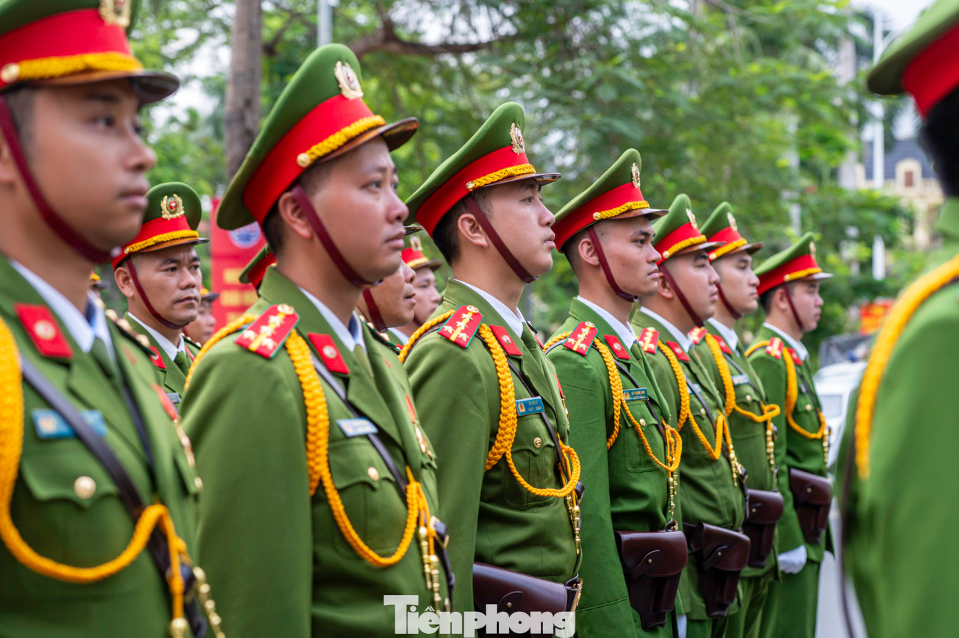 Ngoài các lực lượng Quân đội, buổi hợp luyện hôm nay còn có sự tham gia của khối nam sĩ quan An ninh nhân dân và nam sĩ quan Cảnh sát nhân dân.