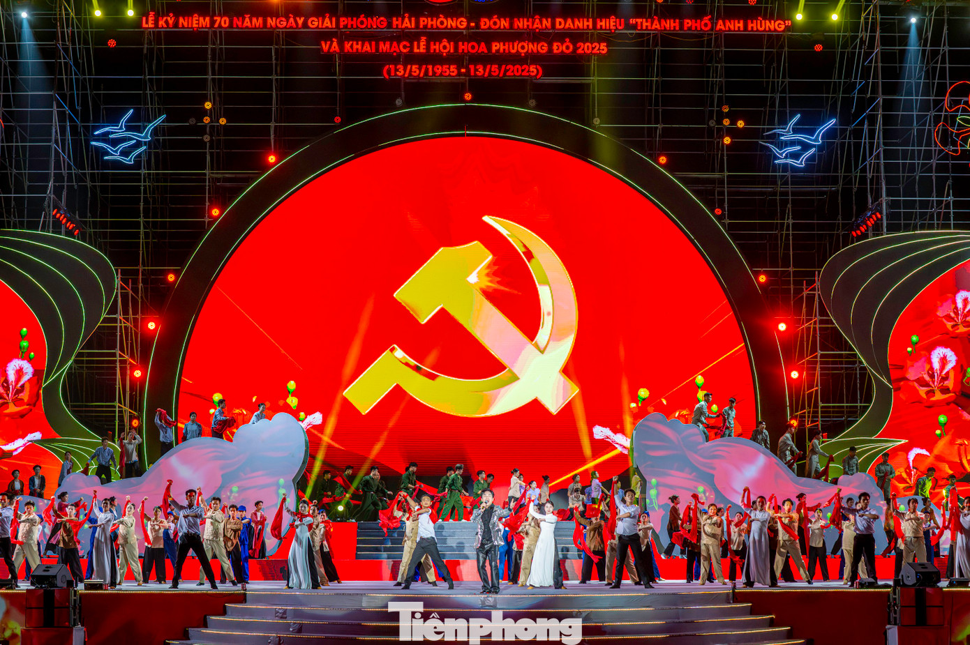 Những ca khúc ca ngợi Đảng, Bác Hồ và thành phố Hải Phòng sẽ được vang lên, như: “Khúc tráng ca Hải Phòng”, “Vang tiếng Bác giữa mùa thu đất Cảng”, “Bến cảng quê hương tôi”, “Hải Phòng tuổi thơ tôi”… góp phần khơi dậy niềm tự hào và tinh thần yêu nước trong lòng công chúng. Đặc biệt, sự kết hợp của âm nhạc với công nghệ hiện đại như 3D Mapping, Laser Mapping, pháo hoa nghệ thuật, hiệu ứng âm thanh, ánh sáng tiên tiến, tạo nên một không gian trình diễn đa giác quan, làm nổi bật hình ảnh một Hải Phòng năng động, hiện đại nhưng vẫn giàu bản sắc văn hóa.