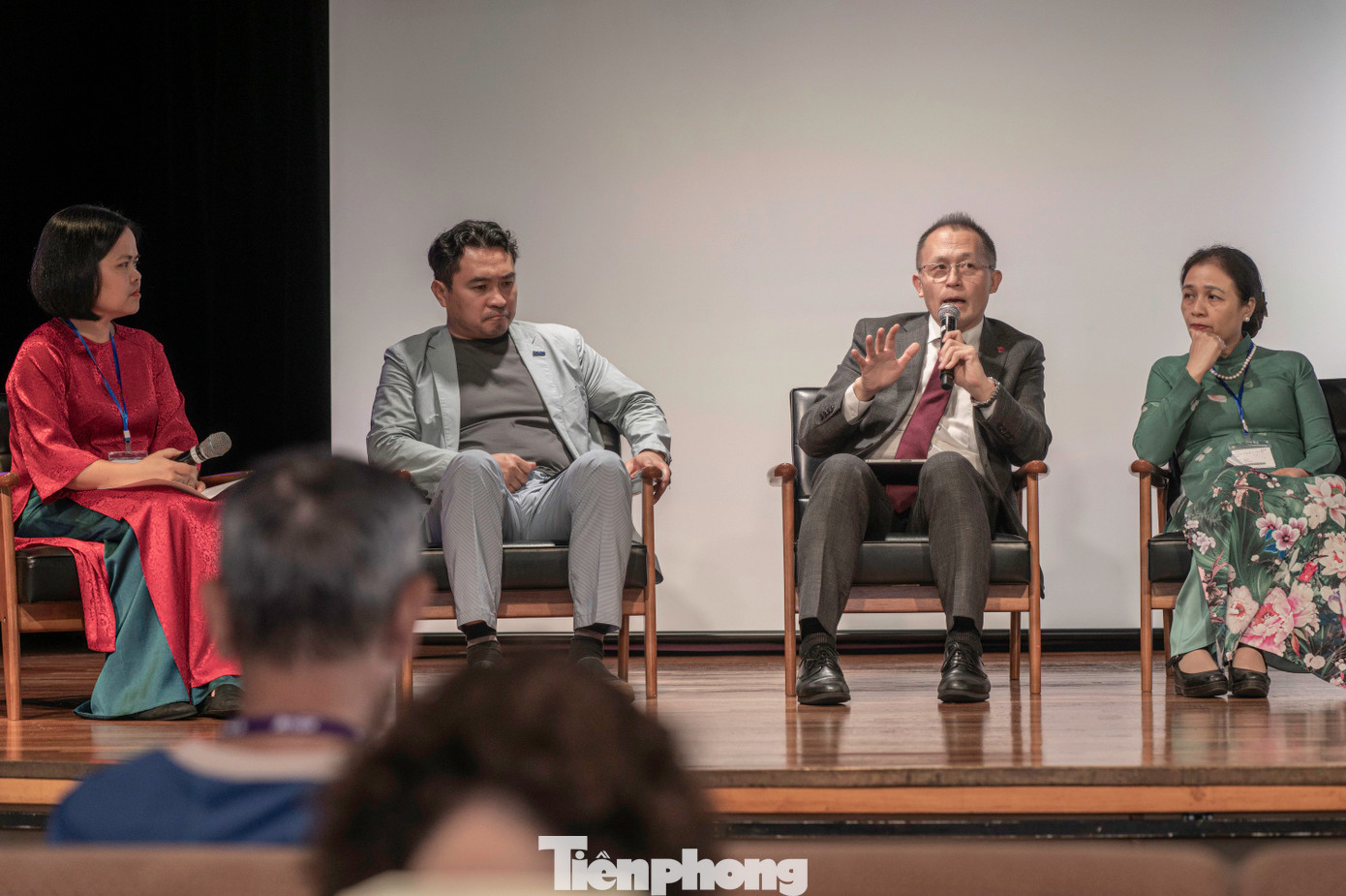 Với chủ đề “Viết tiếp câu chuyện hòa bình”, sự kiện là dịp để suy ngẫm về lịch sử và những bài học cho tương lai, đồng thời là lời hứa đoàn kết, xây dựng cầu nối hữu nghị, tăng cường hiểu biết, nỗ lực đảm bảo hòa bình lâu dài.