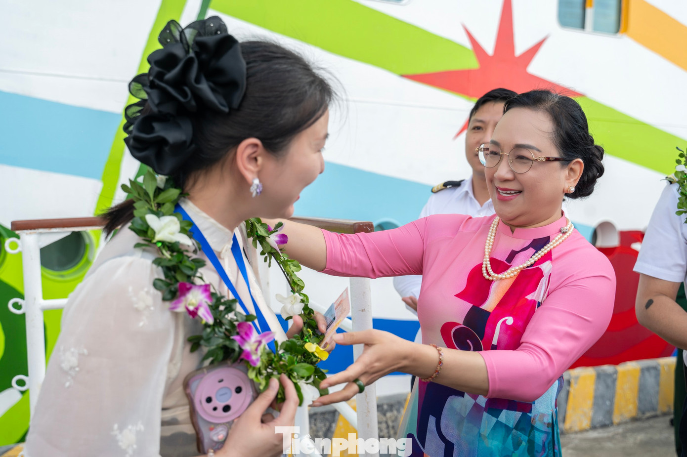 Theo bà Nguyễn Huyền Anh - Giám đốc Sở Du lịch, để chuẩn bị cho chuyến tàu này Sở Du lịch Quảng Ninh phối hợp chặt chẽ với Sở Văn hóa - Du lịch Quảng Tây (Trung Quốc), sẵn sàng các thủ tục tàu biển cần thiết. Bên cạnh đó, Sở cũng đã báo cáo UBND tỉnh cử đoàn công tác sang Bắc Hải, Quảng Tây để rà soát lại biên bản hợp tác giữa hai bên, thống nhất các kết quả đã thực hiện và nhiệm vụ năm 2025.