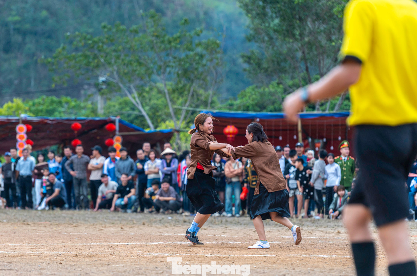 Họ ăn mừng chiến thắng