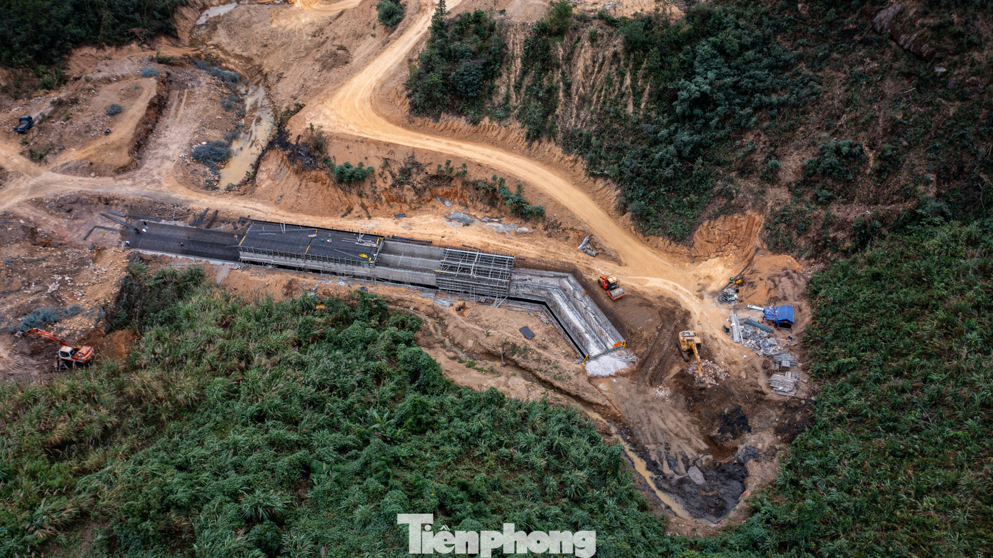 Đại diện Ban Quản lý dự án đầu tư xây dựng các công trình nông nghiệp và phát triển nông thôn tỉnh Quảng Ninh thừa nhận dự án đang thi công chậm và có nguy cơ không về đích đúng thời hạn trong năm 2025.