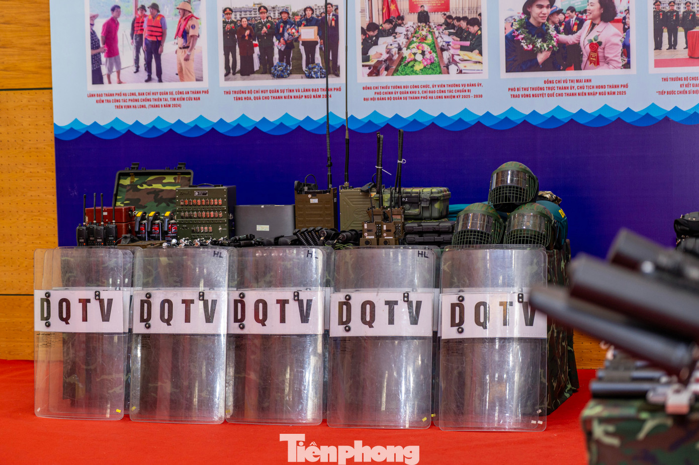 Cùng với vị trí địa lý đặc thù và tầm quan trọng của khu vực phòng thủ, Hạ Long cần phối hợp, hiệp đồng với các lực lượng giữ vững an ninh chính trị - trật tự an toàn xã hội, chủ động đẩy lùi nguy cơ, thách thức, tạo môi trường ổn định cho phát triển kinh tế - xã hội, góp phần xây dựng TP. Hạ Long "kiểu mẫu, giàu đẹp, văn minh, nghĩa tình", đóng góp tích cực vào công cuộc phát triển mạnh mẽ của dân tộc trong kỷ nguyên mới.